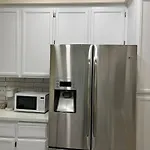 Remodeled 3B2B Bright House With A King Suite