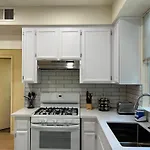 Remodeled 3B2B Bright House With A King Suite