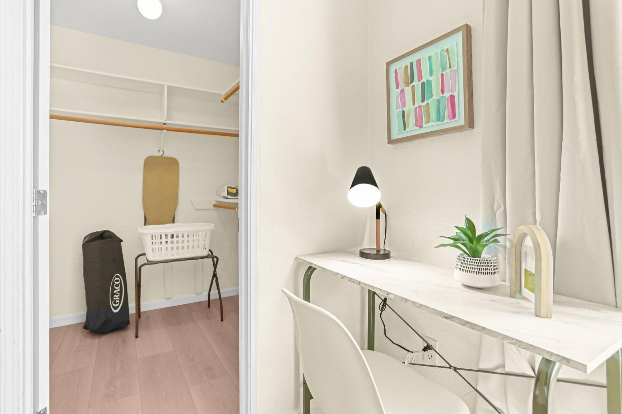 Holiday home Remodeled 3b2b Bright House With A King Sacramento
