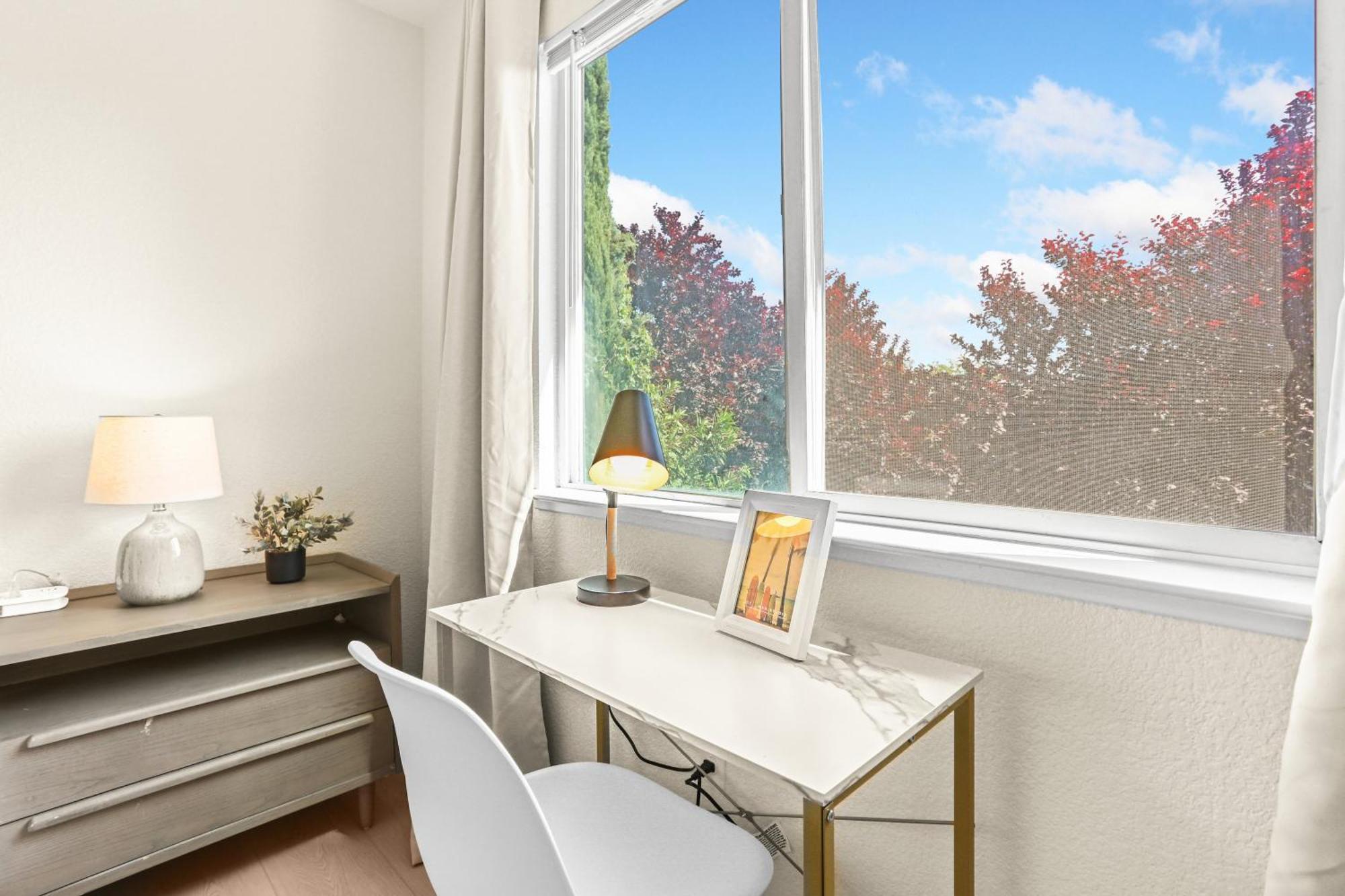 Holiday home Remodeled 3b2b Bright House With A King Sacramento