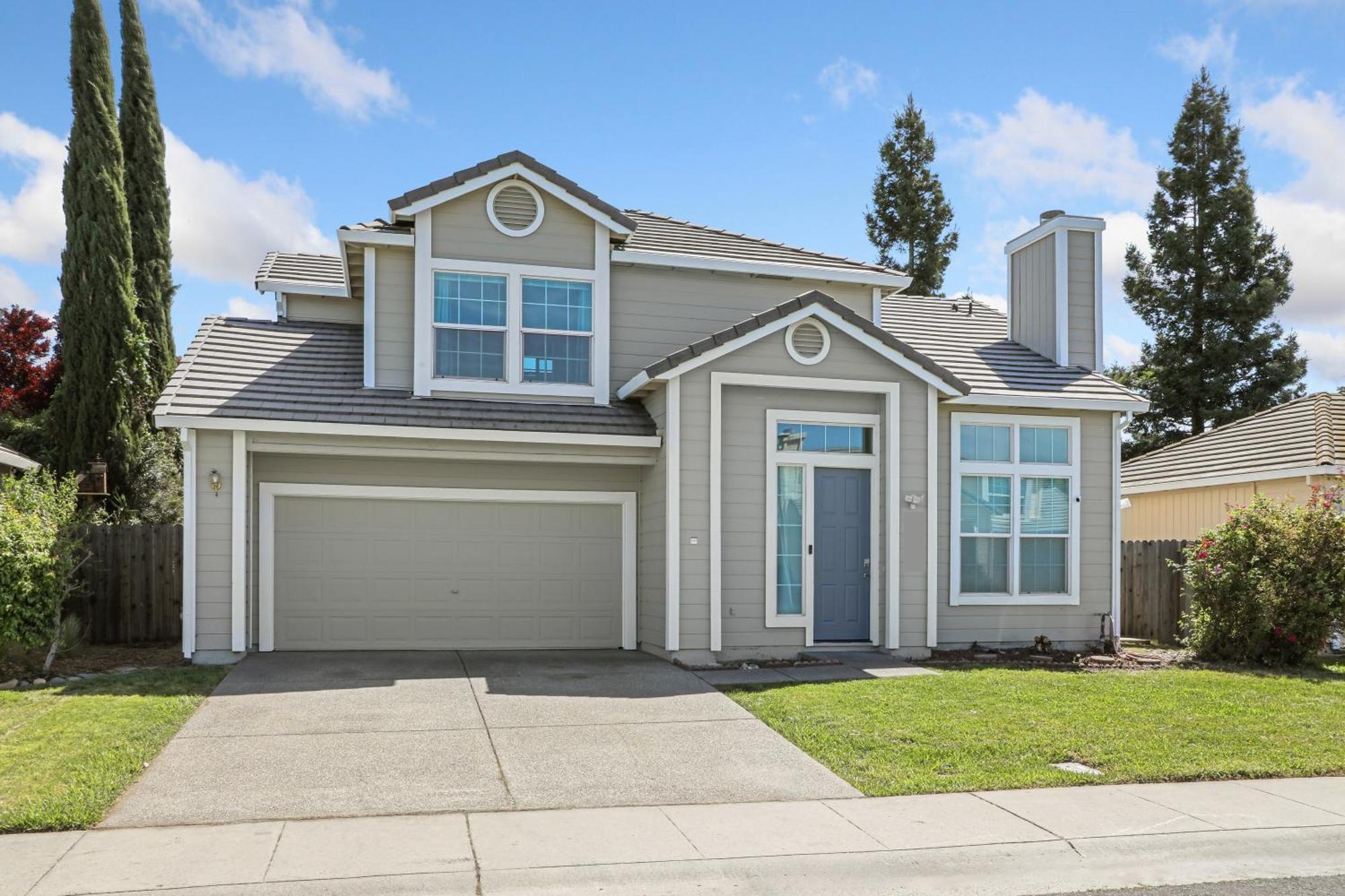 Remodeled 3b2b Bright House With A King Holiday home Sacramento